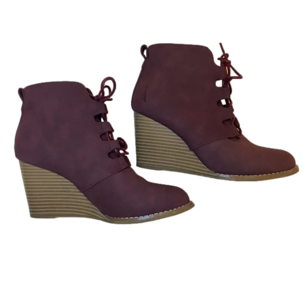 Nautica Mauve Wedges Size 6.5